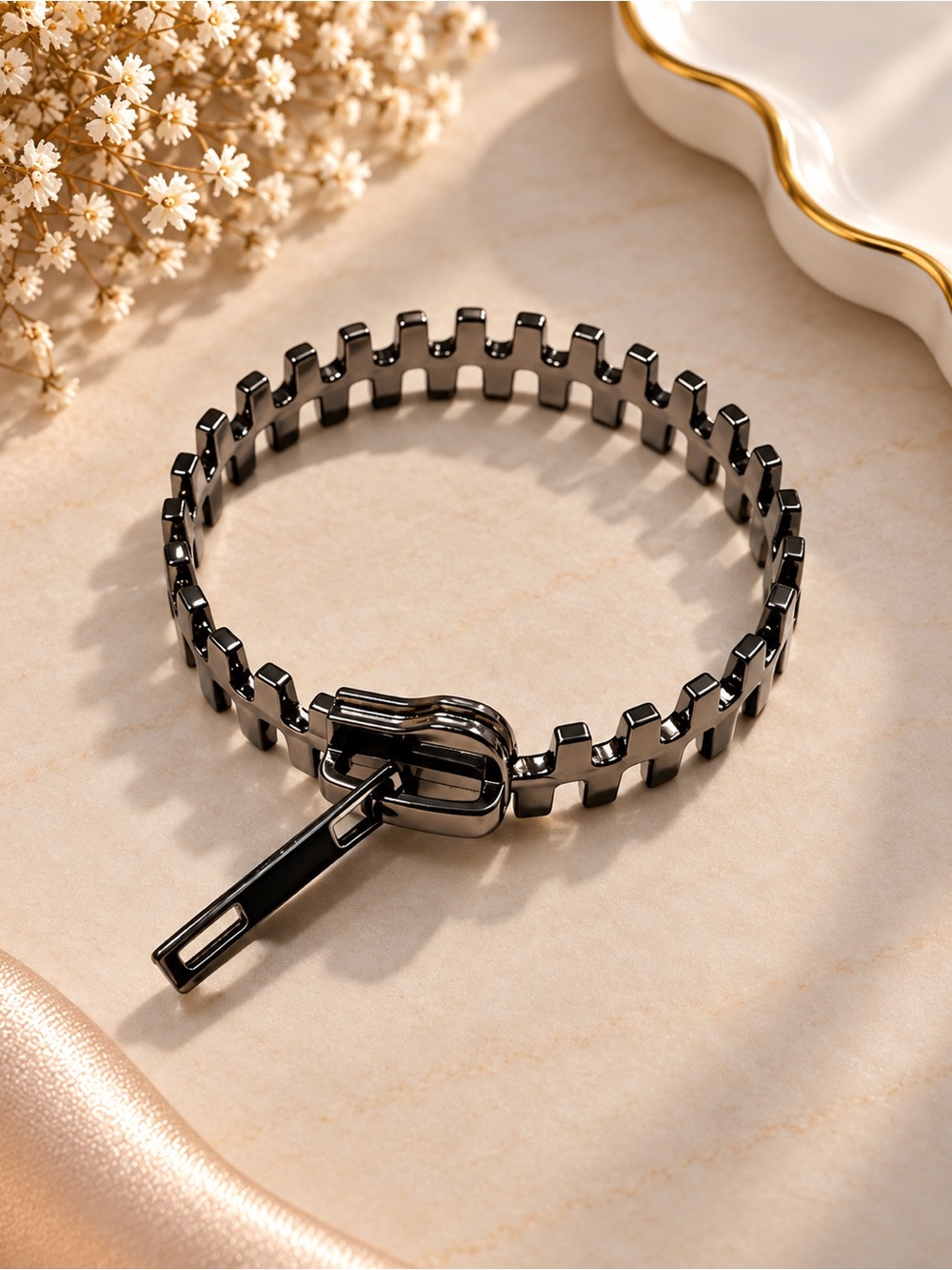 Men's Gunmetal Zipper-Link Bracelet - Modern Minimalist Accessory